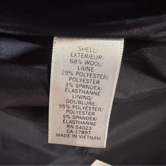 Banana Republic, navy blue pinstripe size 12 button-down women’s blazer - Picture 8 of 8